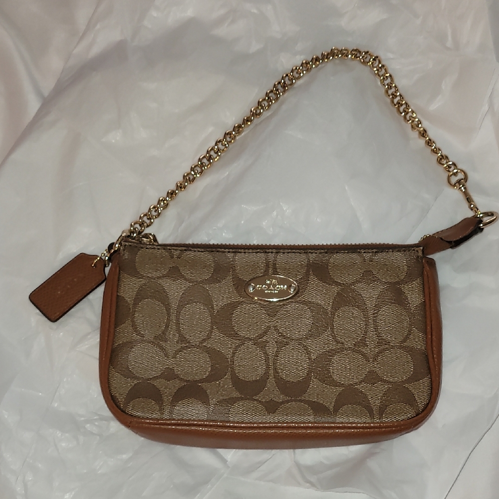 Coach Nolita 19 in Signature Canvas